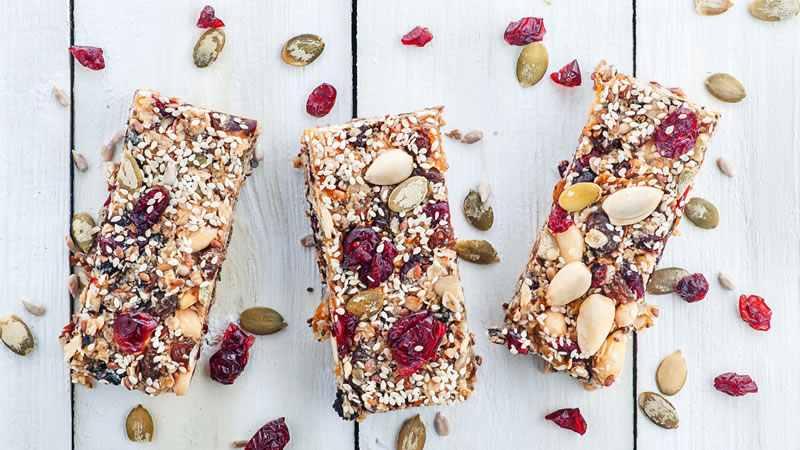 Granola with Berries and Nuts 